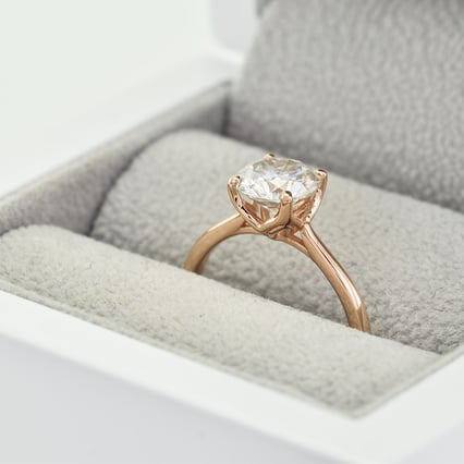 Solitär Verlobungsring mit Moissanit und Diamant Hleene