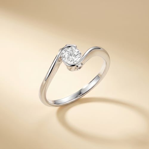 Verlobungsring mit Buchstaben und Diamanten Saffar
