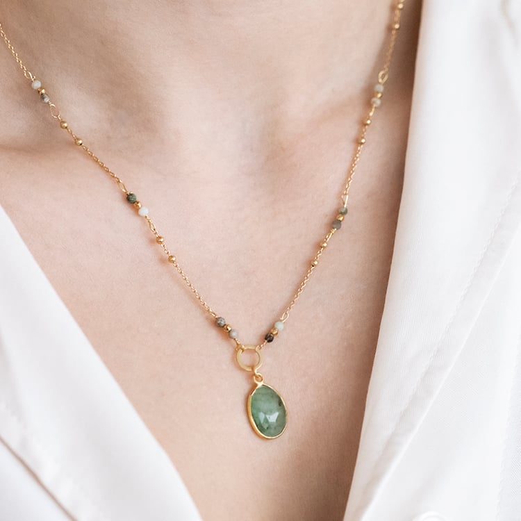 Vergoldete Kette aus Silber mit Smaragd-Perlen und einem Anhänger Atiana 115672