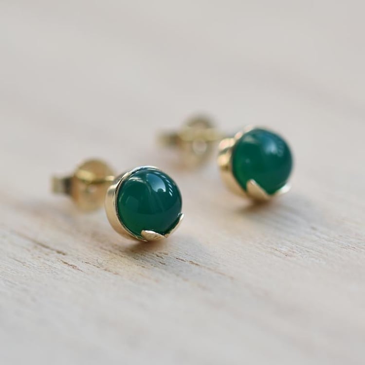 Blumen-Ohrringe aus Gold 585 mit grünen Cabochon Onyxen Erica 50054