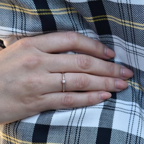 Ring mit seitlichen Diamanten Plautine