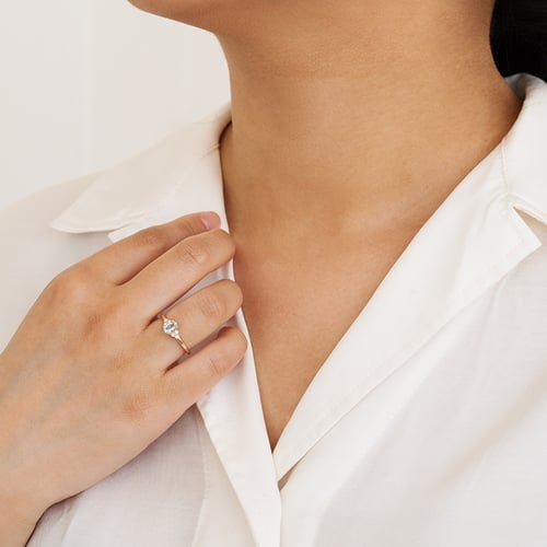 Eleganter Ring mit Aquamarin und Diamanten Sheldo