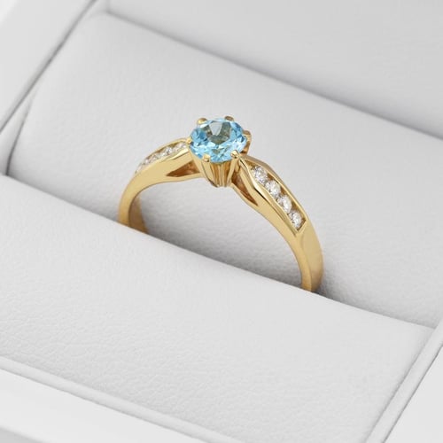 Verlobungsring mit Topas und Diamanten Mita