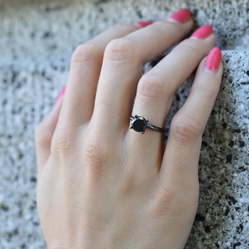 Schwarzer Goldring mit Ruthenium und 2ct Diamant Harley