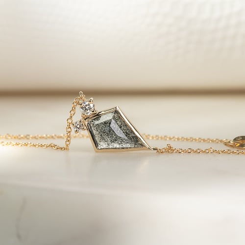 Halskette mit dendritischem Quarz und Diamanten Milly