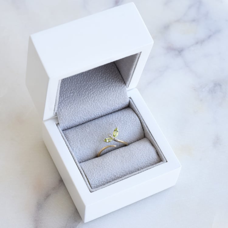 Zarter Ring mit grünen Amethysten und Diamanten Viktor 86781