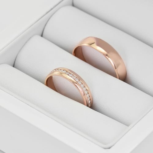 Goldene Eheringe mit Memoryring mit Diamanten Tiall