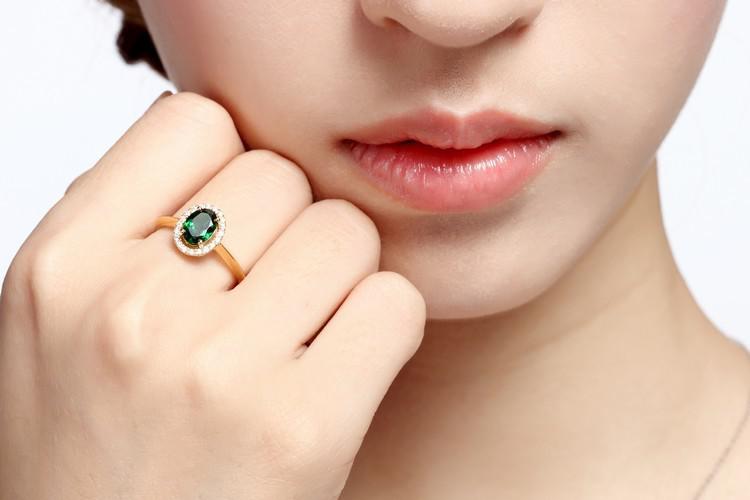 Tsavorit Granat im goldenen Ring mit Diamanten Maiken 13799