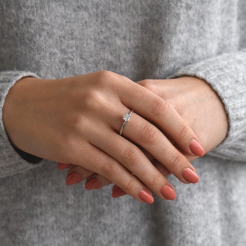 Verlobungsring mit Moissanit Lopa