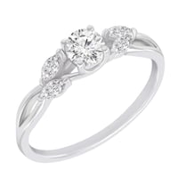 Goldener Verlobungsring mit Diamanten Halym