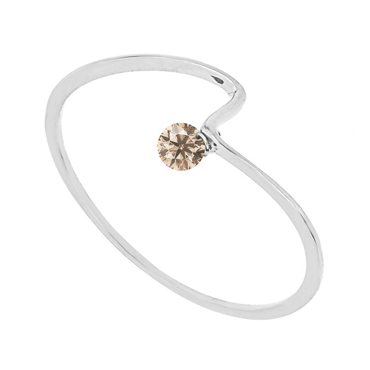 Atypischer Ring mit einem Diamanten Aryan