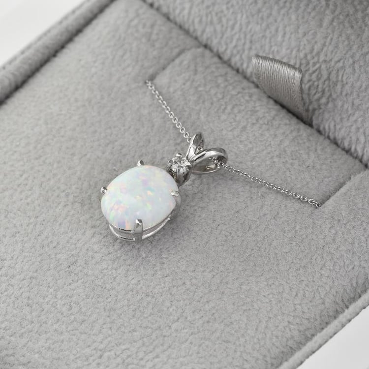 Weißer Opal Anhänger in Eppi-Geschenkbox 38899