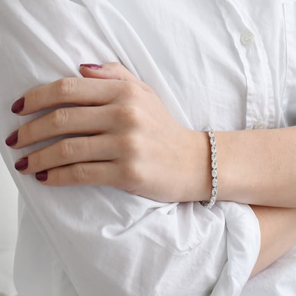 Silbernes Armband mit ovalen Zirkonia Rolf