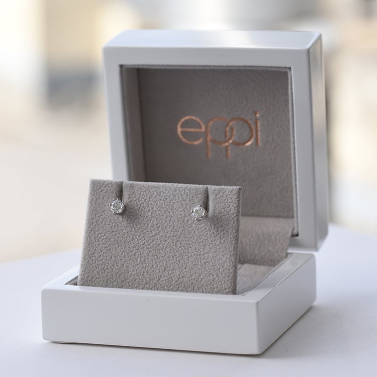 Goldene Ohrringe mit 0.5ct Lab Grown Diamanten Tulsi 61373