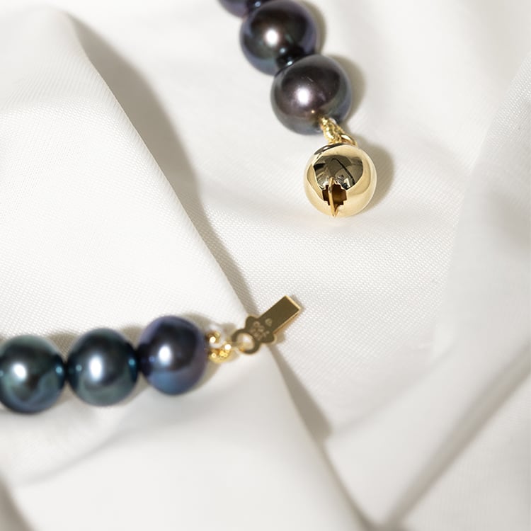 Goldenes Armband mit Perlen Hina 129851