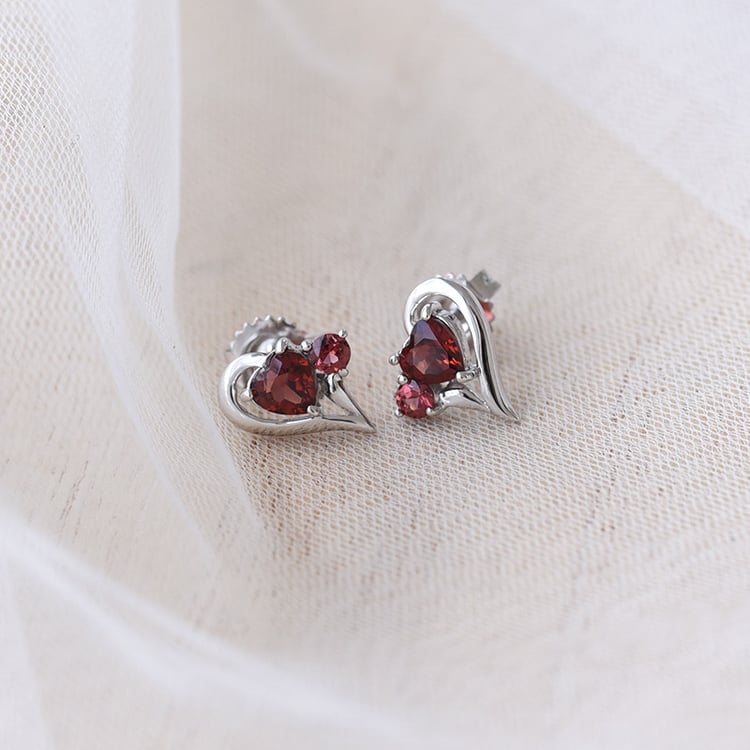 Ohrringe mit Granaten 70949