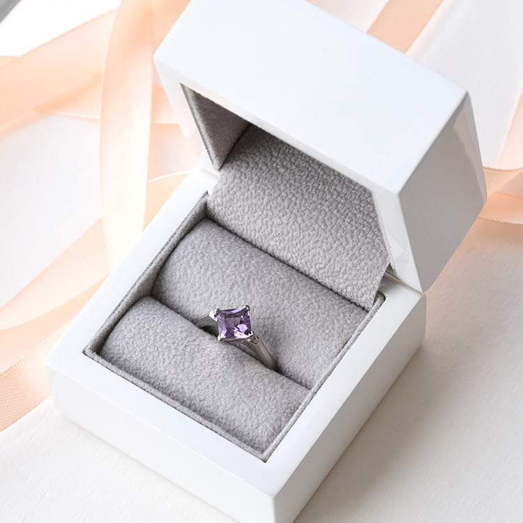 Silberner Ring mit Princess Amethyst Neola 79381