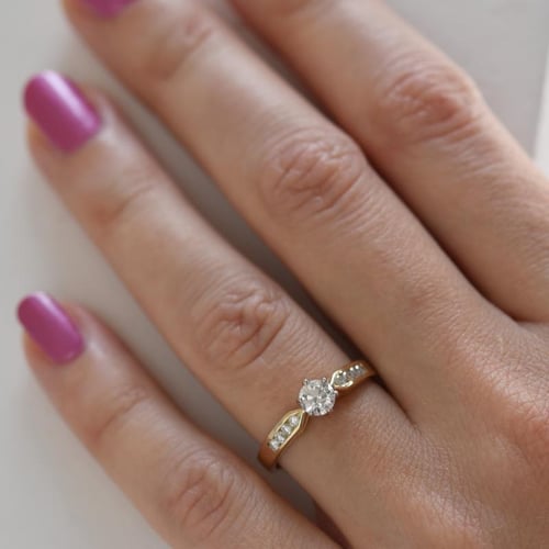 Verlobungsring mit Lab Grown Diamanten Mita