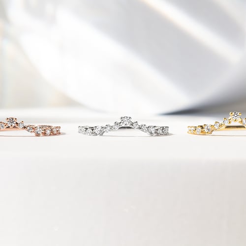 Eternityring in V-Form mit Diamanten Kenzie
