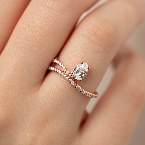 Unkonventioneller Verlobungsring mit Diamanten Reptie