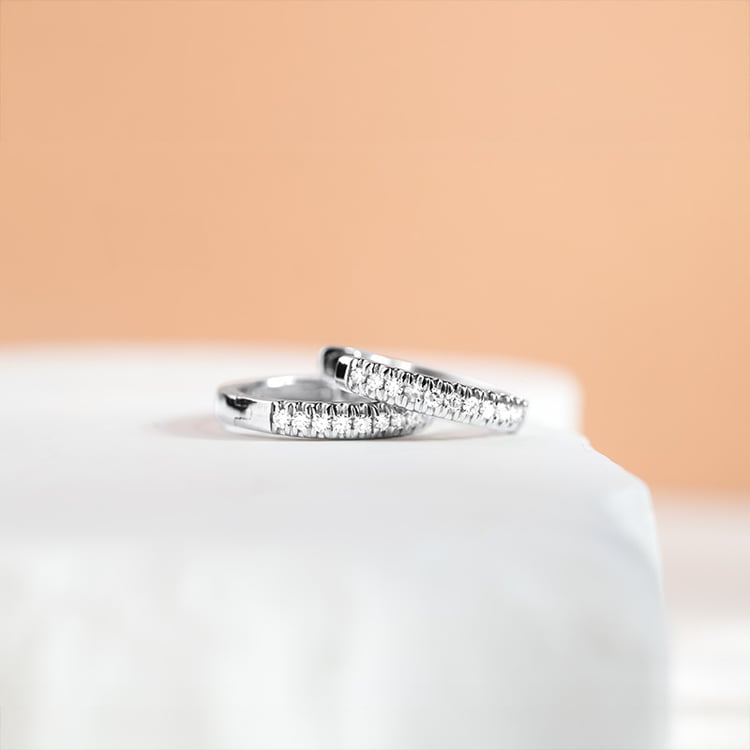 Elegante Gold Creolen mit Diamanten Gomati 151419