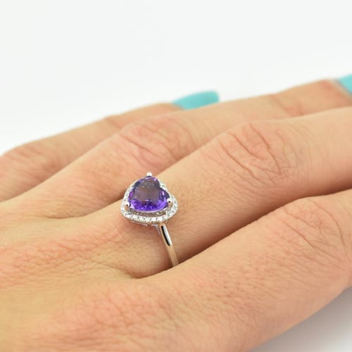 Goldring mit Amethyst in Herzform und Diamanten Connelly