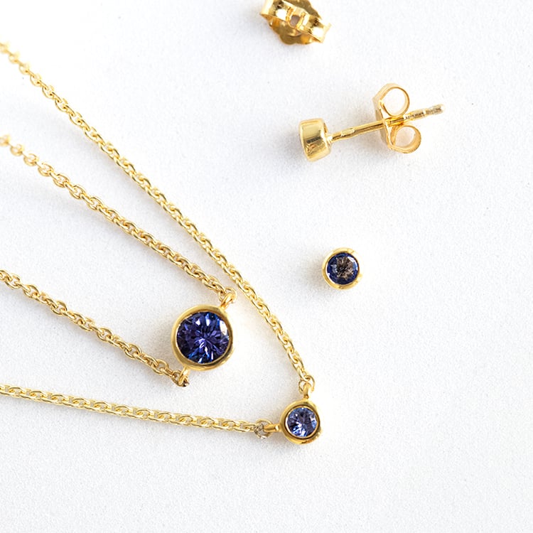 Minimalistische Kette mit einem Tansanit Glosie 145252