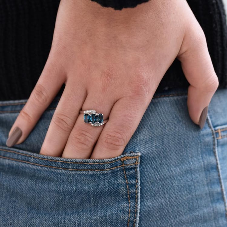 Ring mit Topas 32623