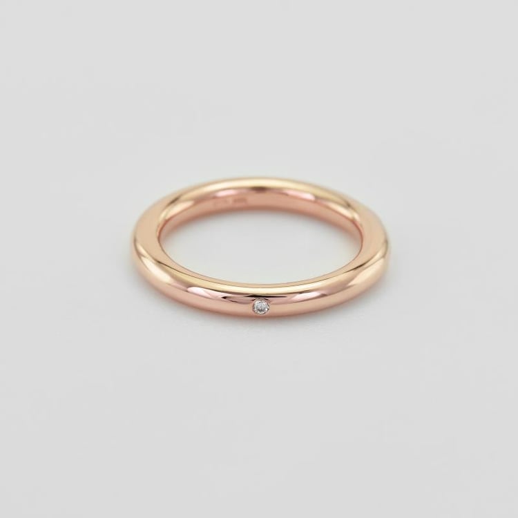 Dezente Trauringe aus Gold mit Diamant Alays 30000