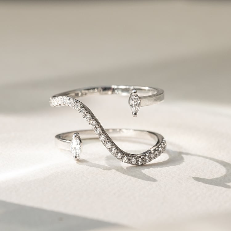 Atypischer Ring mit Moissaniten Lina 137322