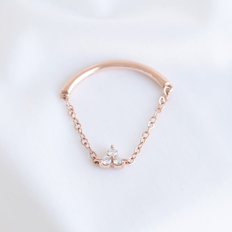 Ungewöhnlicher minimalistischer Ring mit Diamanten Luthar 92803