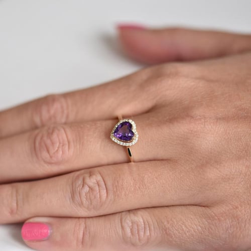 Goldring mit Amethyst in Herzform und Diamanten Connelly