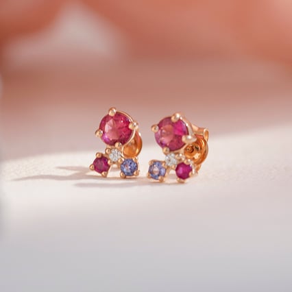 Silberne Ohrstecker mit Tansanit, Turmalin, Rubin und einem Diamanten Kerrie