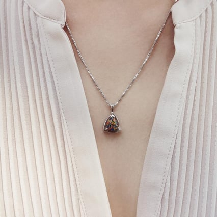 Silberanhänger mit schwarzem Opal Agrima