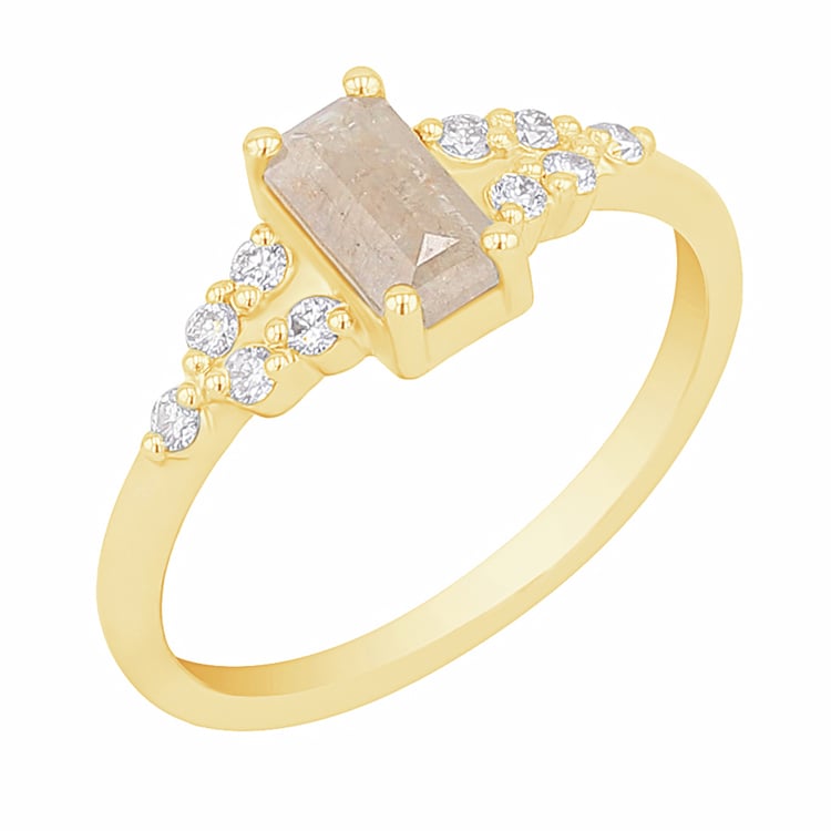 Ring mit einem Salt and Pepper Diamanten in Emerald-Form und Diamanten Mikolaj