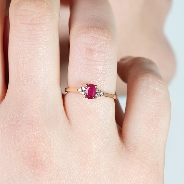 Verlobungsring mit Rubin und Diamanten Sheldo 152362