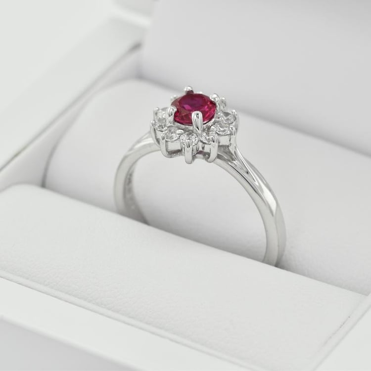 Rubinblüte mit Zirkonia im Silberring Mito 31937