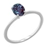 Eleganter Verlobungsring mit einem ovalen Lab Grown Alexandrit Frost