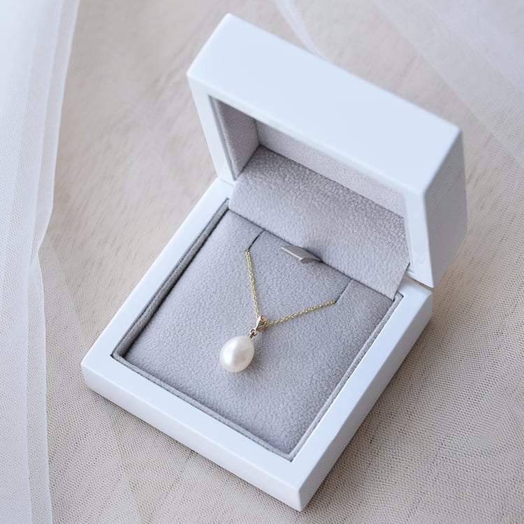 Anhänger mit Perle in Eppi-Geschenkbox 64456