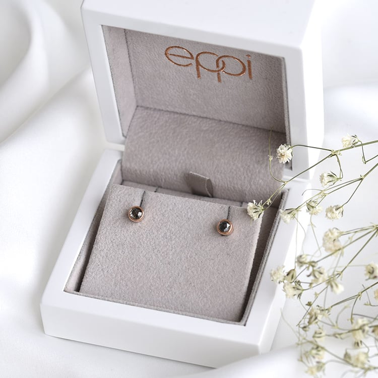 Goldene Ohrringe mit 0.52ct Salt and Pepper Diamanten Gledina 78885