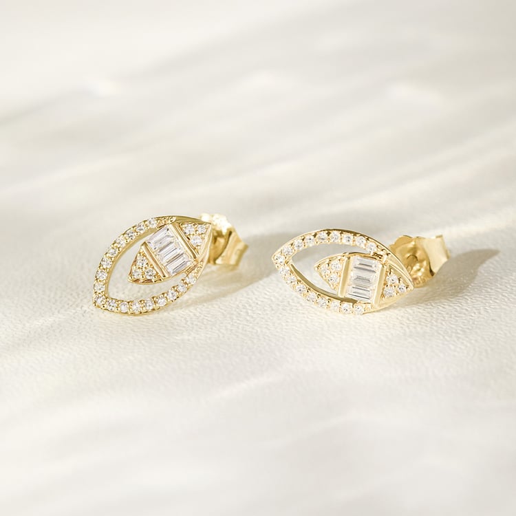 Goldene Ohrringe in Mandelform mit Diamanten Birgit 161579