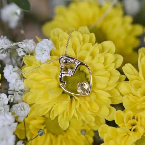 Anhänger Mutter und Kind mit Citrin und Diamant Ella