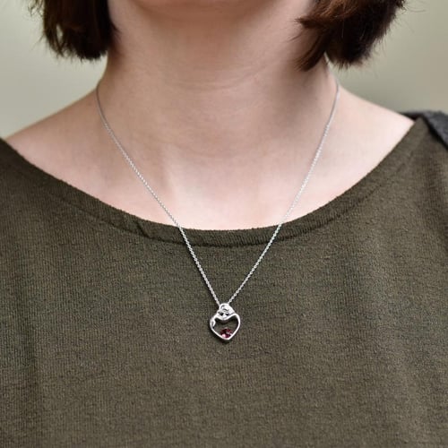 Anhänger Mutter und Kind mit Granat und Diamanten Ella