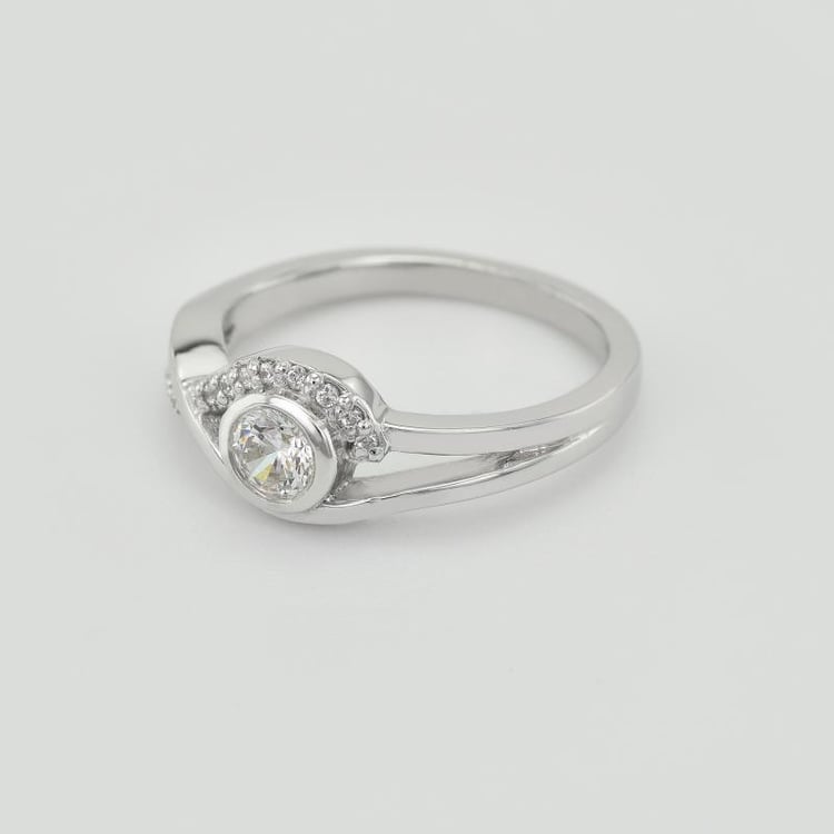 Ring und Diamanten 29523
