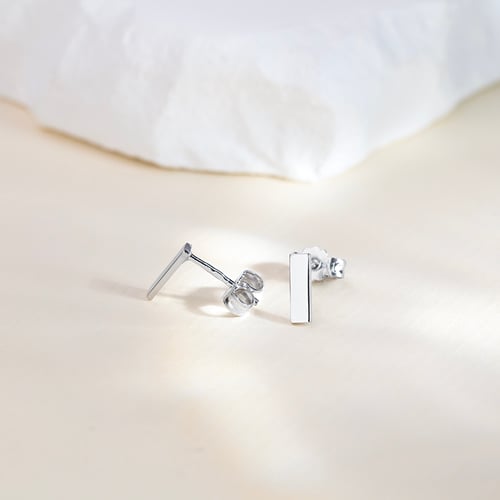 Silberne minimalistische Ohrstecker Bar
