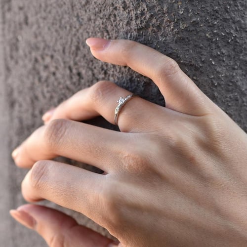 Ring mit seitlichen Lab Grown Diamanten Klemen