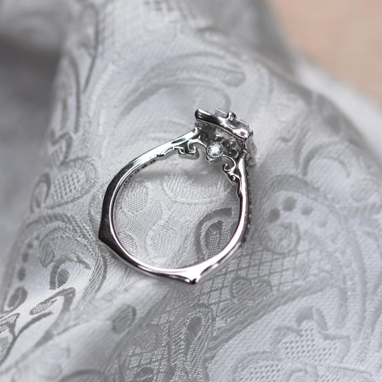 Verlobungsring im Halostil 49599