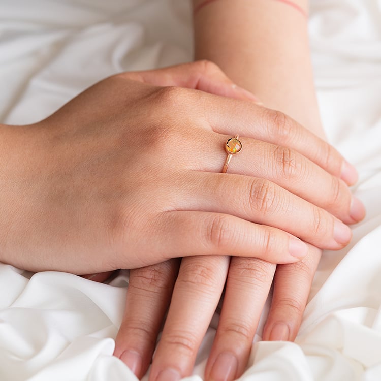 Goldring mit rundem Opal Yana 120746