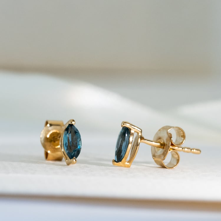 Minimalistische silberne Ohrringe mit Topasen Andine 118770