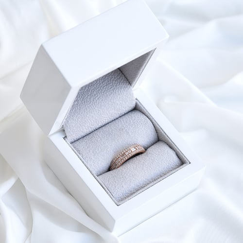 Luxuriöser Half-Eternity-Ring mit Lab Grown Diamanten Irenaeus